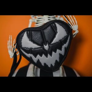 NEW love pain and stitches spooky heart Halloween goth handbag